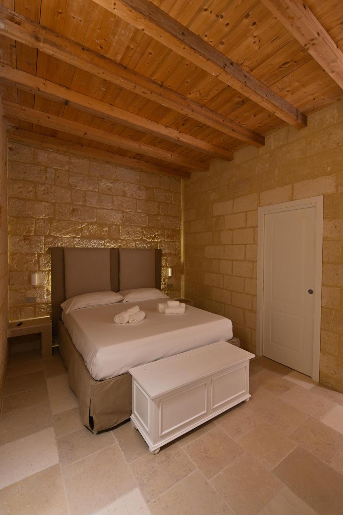 Palazzo Momi Bed and Breakfast Bari Eksteriør billede