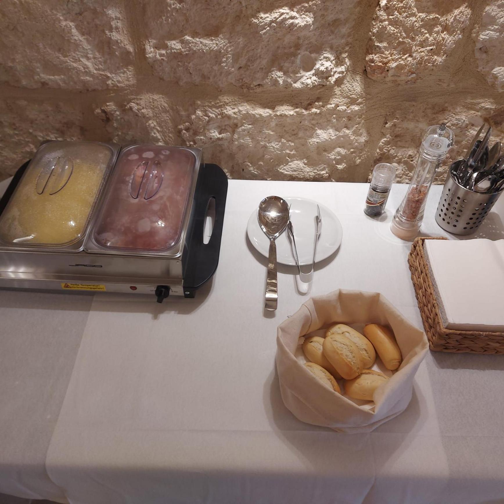 Palazzo Momi Bed and Breakfast Bari Eksteriør billede